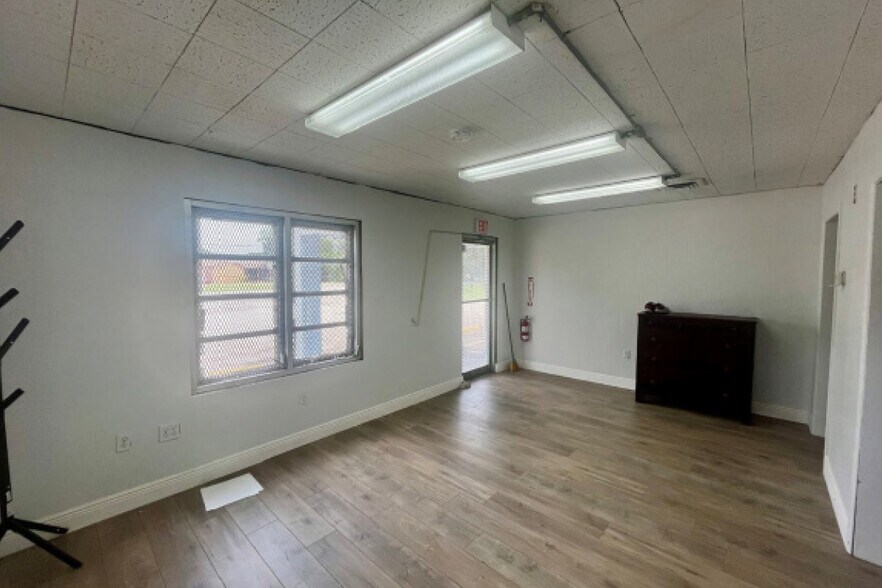 More Photos Of 907 Angle Rd, Fort Pierce Land For Lease