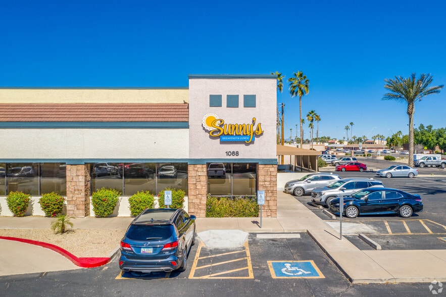 More Photos Of 1050 W Chandler Blvd, Chandler Storefront For Lease