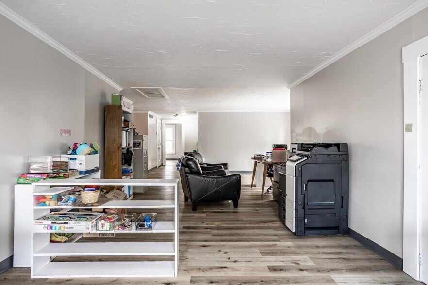 More Photos Of 7507 Michigan Rd, Indianapolis Daycare Center For Sale