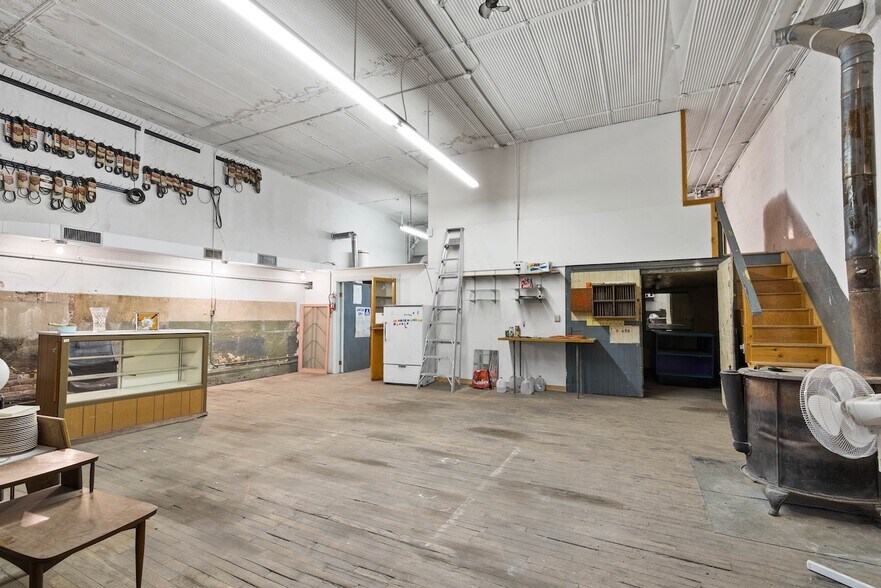 More Photos Of 313 N Main St, Ellensburg General Retail For Sale