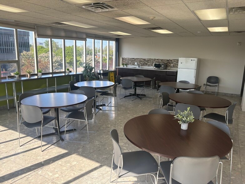 More Photos Of 20800 Southfield Rd, Southfield Unknown For Lease
