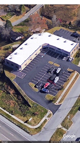 More Photos Of 3966 Bristol Hwy, Johnson City Freestanding For Lease