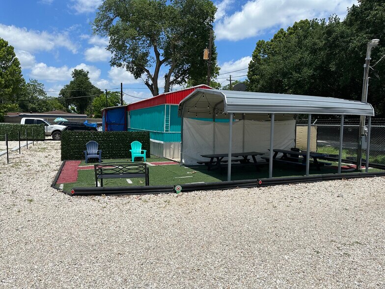 More Photos Of 5723 Airline Dr, Houston Land For Sale