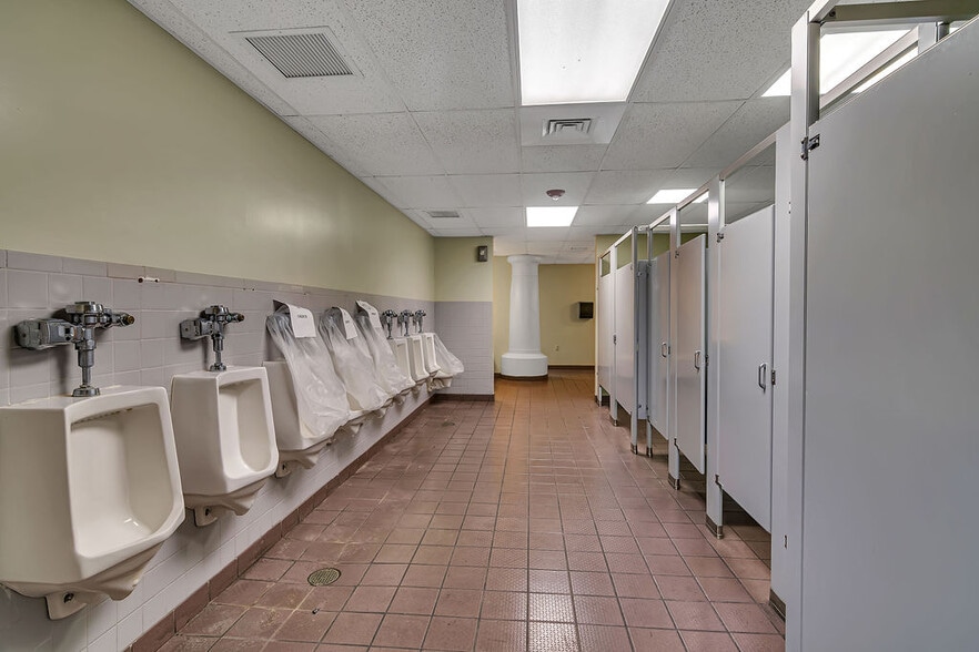More Photos Of 2527 State Highway 248, Branson Lodge Meeting Hall For Sale