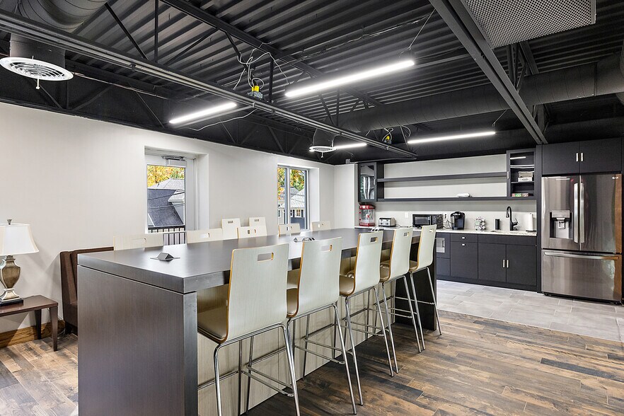 More Photos Of 311 W University Dr, Rochester Freestanding For Lease