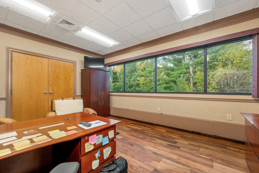 More Photos Of 231a Sutton Street, North Andover Office For Sale