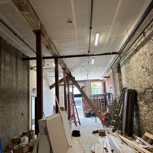 More Photos Of 171 River St, Troy Office For Lease