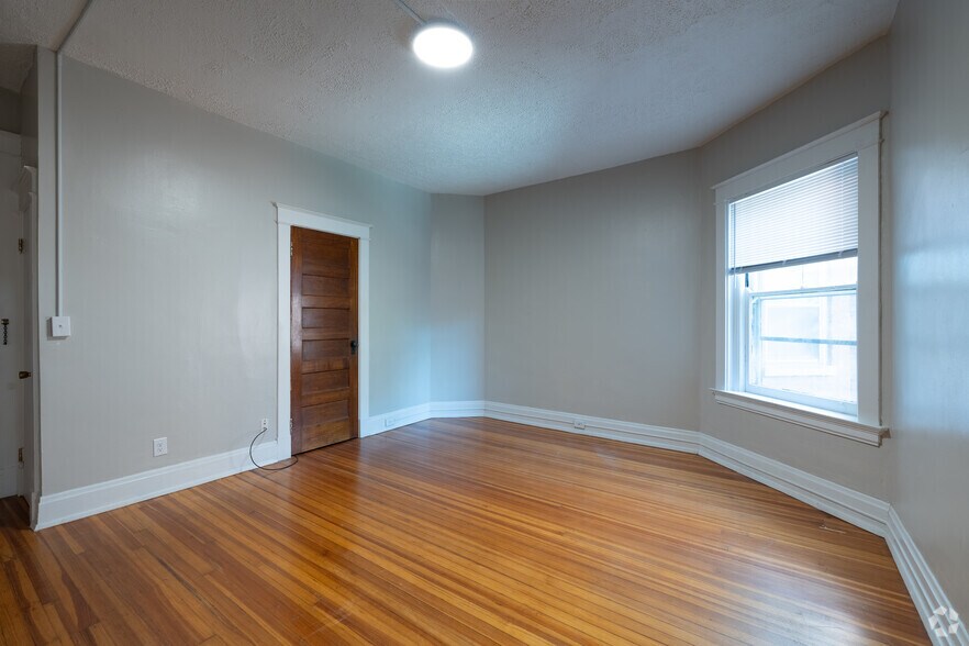 More Photos Of 525 Greenup St, Covington Apartments For Sale