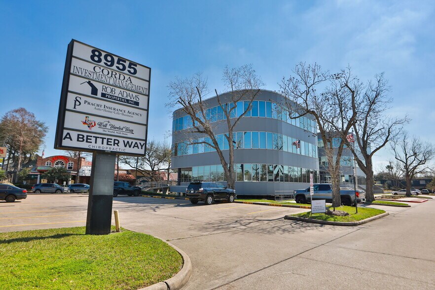 More Photos Of 8955 Katy Fwy, Houston Office For Lease