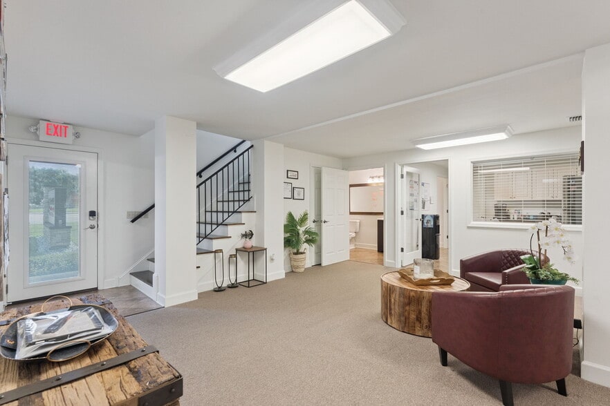 More Photos Of 1150 N Ronald Reagan Blvd, Longwood Office Residential For Sale