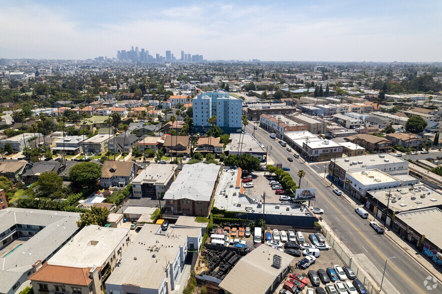 More Photos Of 3601-3607 W Pico Blvd, Los Angeles Bar For Sale