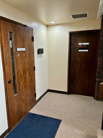 More Photos Of 1701 Washington St, Manitowoc Medical For Sale