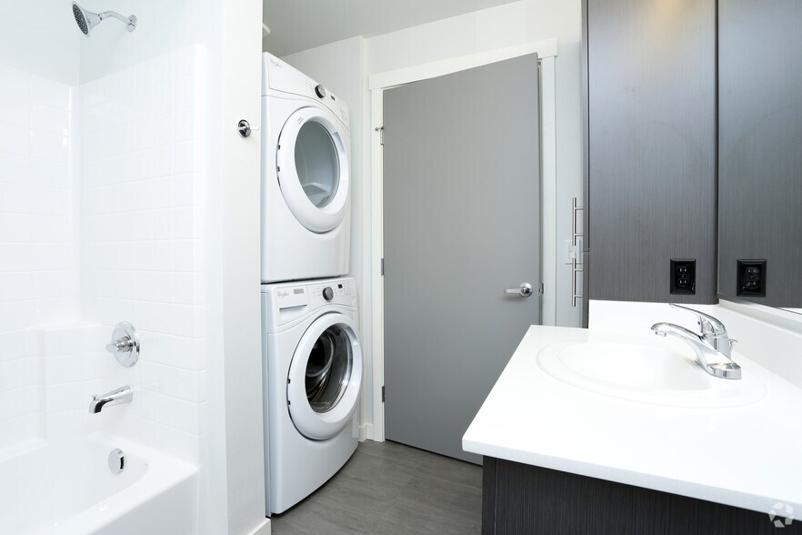 More Photos Of 1516 NW 51st St, Seattle Apartments For Sale