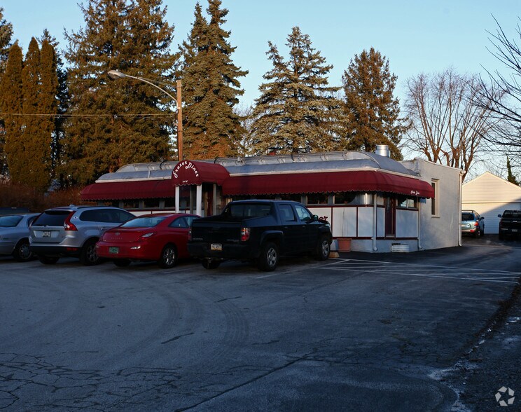 More Photos Of 189 E Lancaster Ave, Malvern Restaurant For Lease