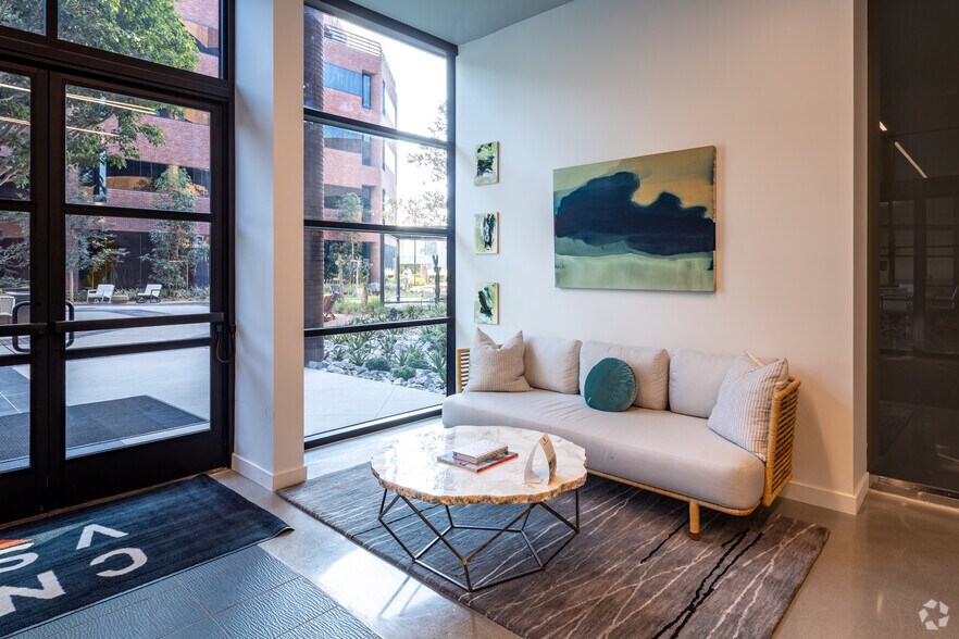 More Photos Of 3070 Bristol St, Costa Mesa Unknown For Lease