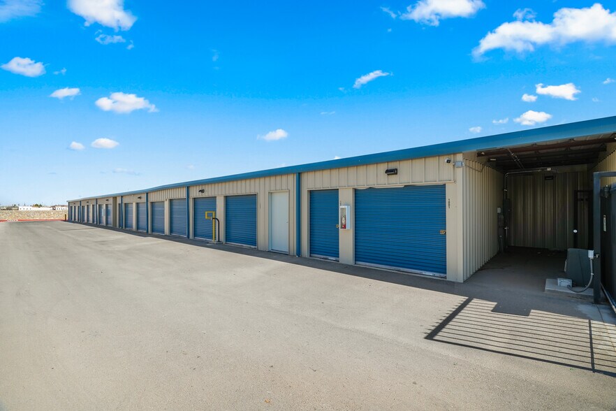 More Photos Of 14150 Pebble Hills Blvd, El Paso Self Storage For Sale