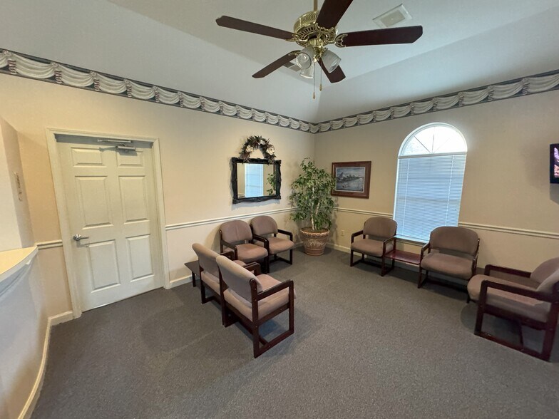 More Photos Of 6622 Kirby Center Cv, Memphis Medical For Lease