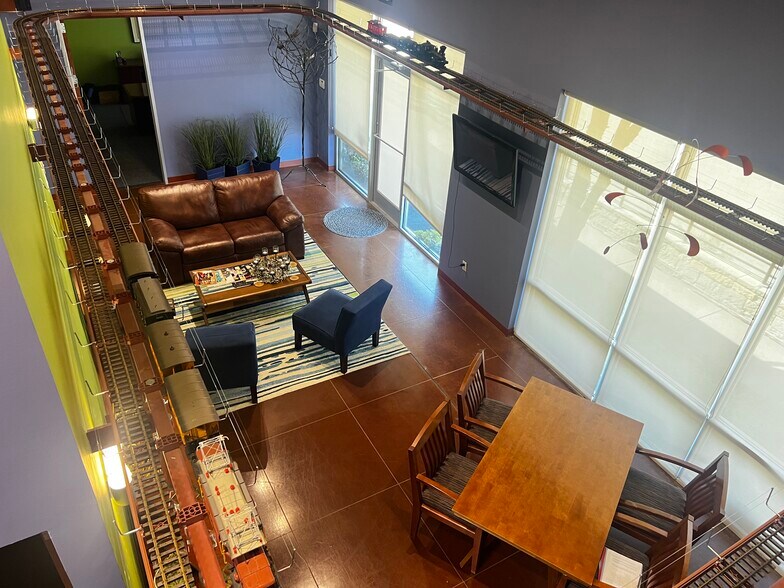 More Photos Of 4300 Marsh Ridge Rd, Carrollton Showroom For Sale