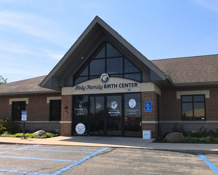 Primary Photo Of 9835 Auburn Rd, Fort Wayne Medical For Sale