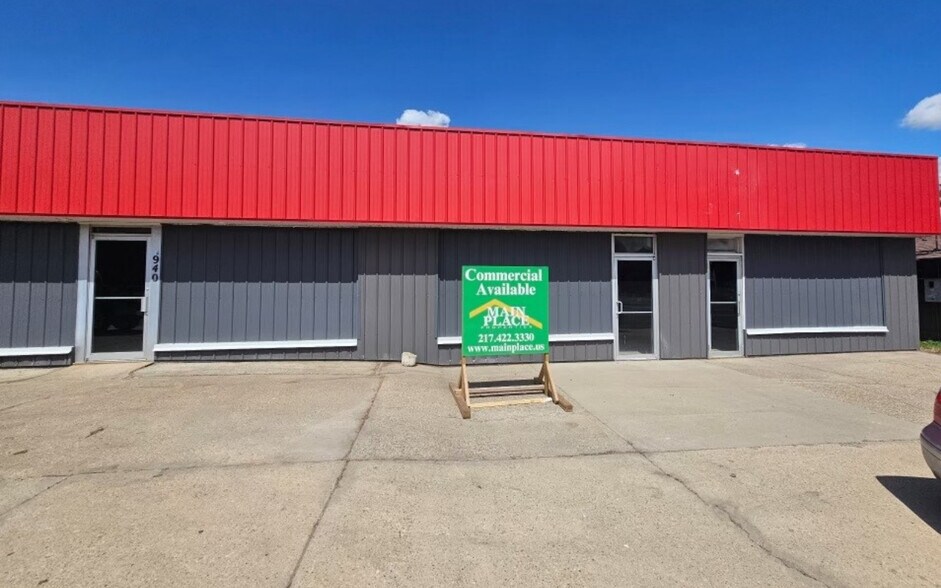 Primary Photo Of 932-940 W Eldorado St, Decatur General Retail For Sale