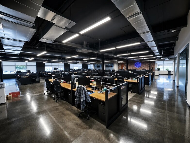 More Photos Of 8454 Parkwood Blvd, Plano Office For Lease