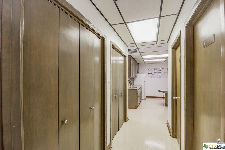 More Photos Of 1121 Northside Rd, Victoria Industrial For Sale