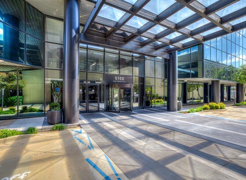 More Photos Of 5100 E Skelly Dr, Tulsa Office For Sale