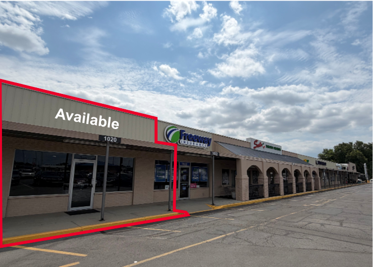 Primary Photo Of 1016-1044 E Main St, Brownsburg Freestanding For Lease