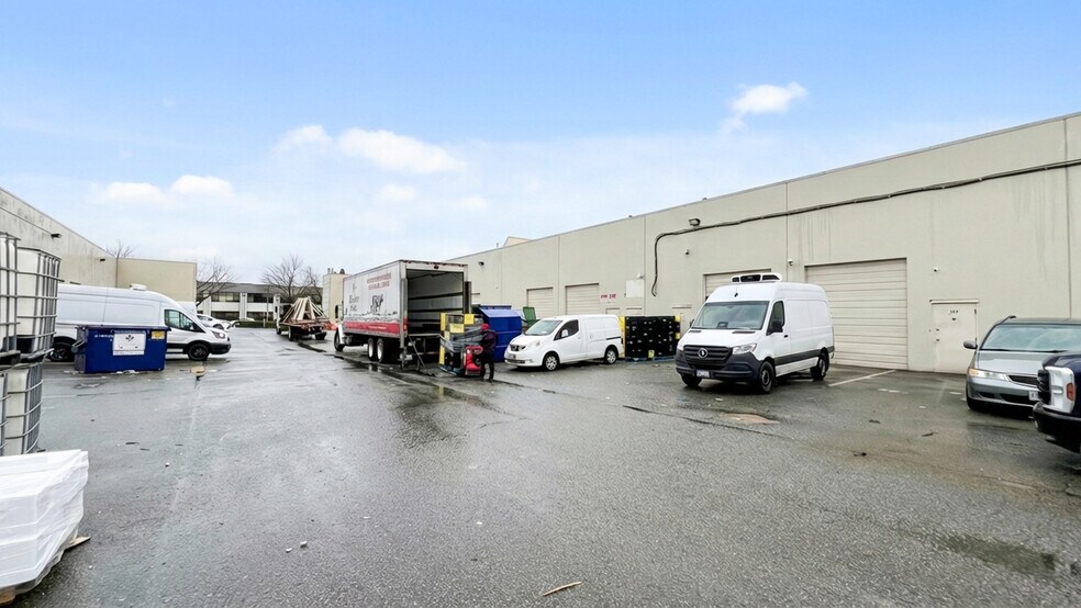 More Photos Of 13988 Cambie Rd, Richmond Flex For Sale