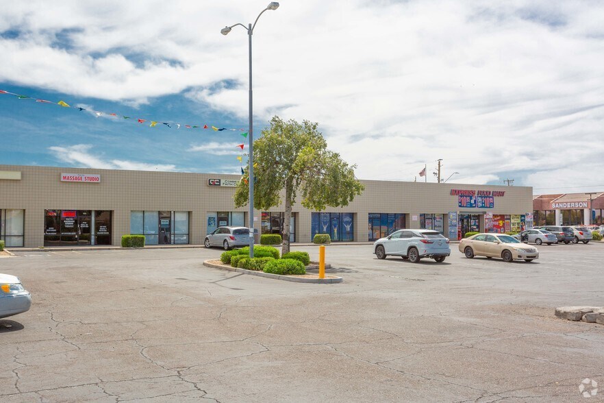 Primary Photo Of 6445 N 51st Ave, Glendale Unknown For Lease