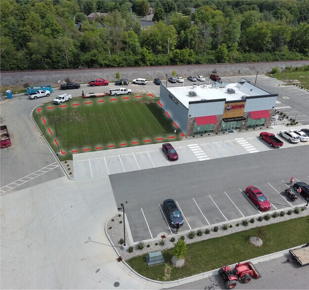 More Photos Of US 52 & S. 600 W., New Palestine General Retail For Lease