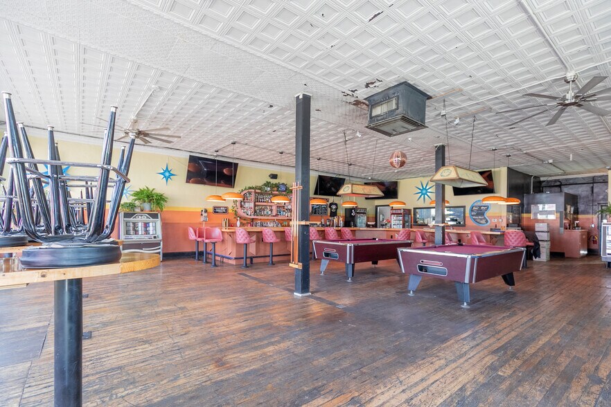 More Photos Of 1804 E Main St, Chattanooga General Retail For Sale