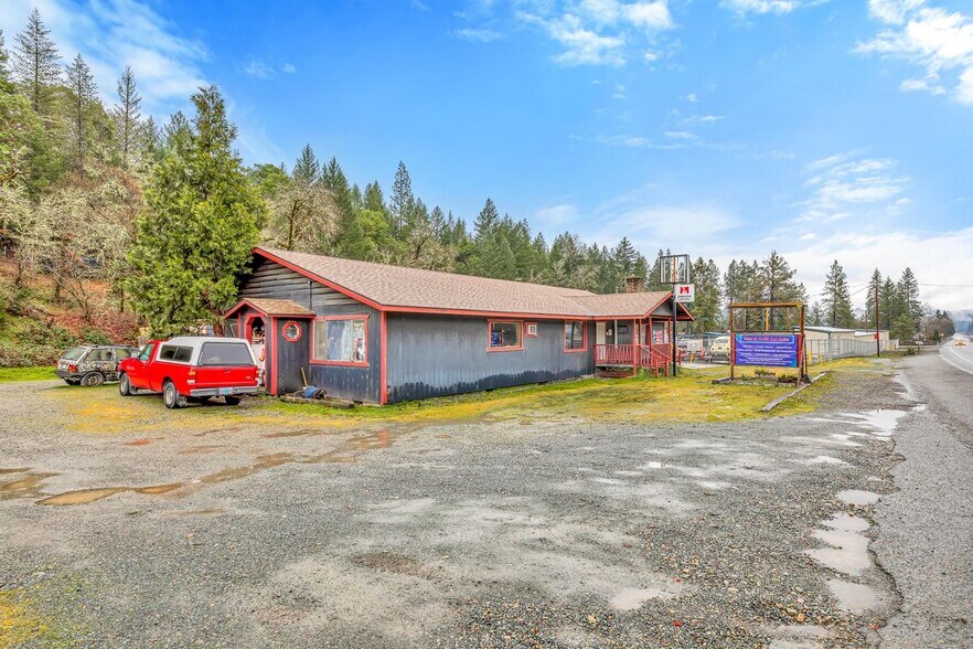 More Photos Of 18097 Redwood Hwy, Selma Restaurant For Sale