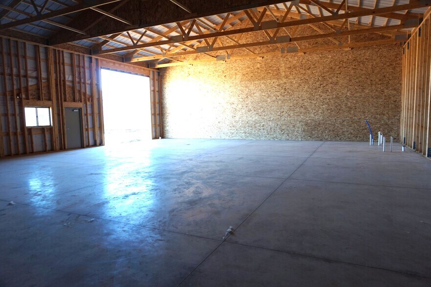 More Photos Of 733 Maritime Dr, Port Washington Industrial For Sale