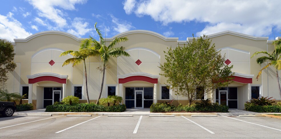 More Photos Of 14001-14099 NW 8th St, Sunrise Flex For Lease