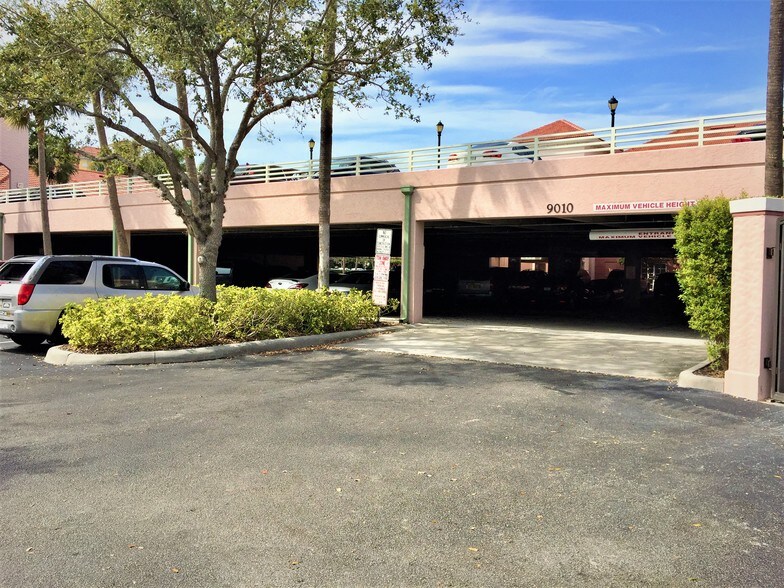 More Photos Of 9010 Strada Stell Ct, Naples Medical For Lease