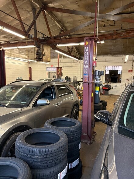 More Photos Of 9665 W 55th St, Countryside Freestanding For Lease