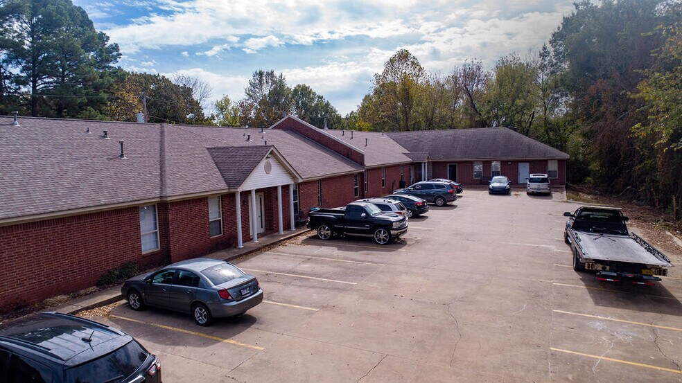 More Photos Of 1839 Tyler St, Conway Apartments For Sale