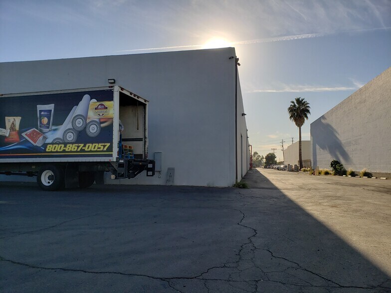 More Photos Of 10220 Norris Ave, Pacoima Warehouse For Sale