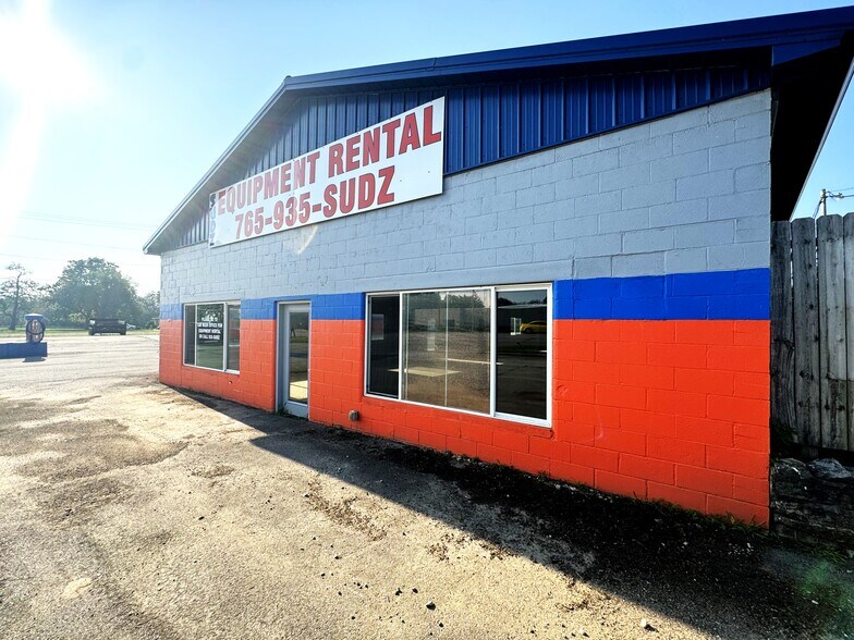 More Photos Of 3711 Nat'l rd, Richmond Self Storage For Lease
