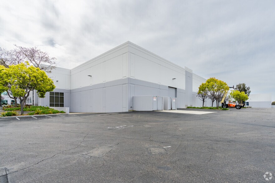 More Photos Of 6197 El Camino Real, Carlsbad Light Manufacturing For Sale