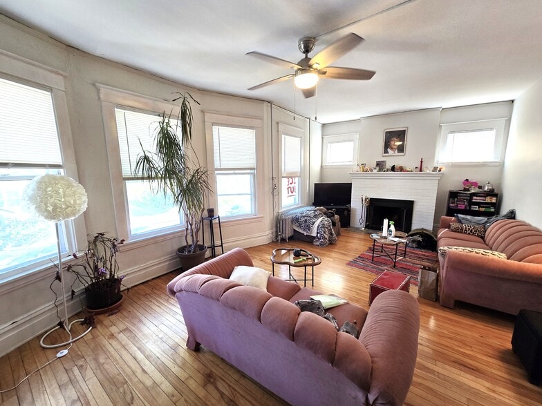 More Photos Of 2205 Pleasant Ave S, Minneapolis Apartments For Sale