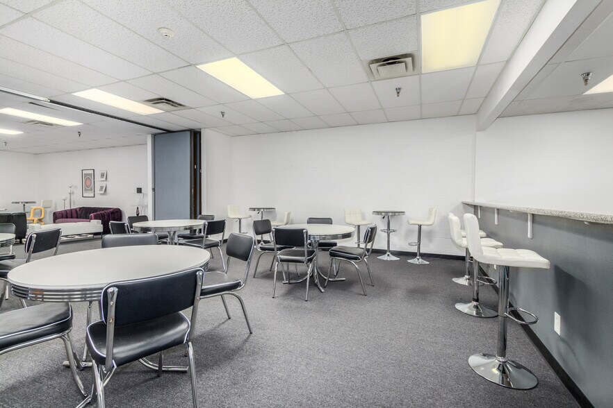 More Photos Of 655 E University Dr, Mesa Schools For Sale