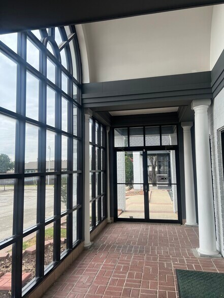 More Photos Of 5200 Paige Rd, The Colony Medical For Sale