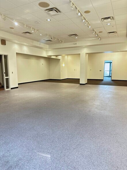 More Photos Of 1000 Texan Trl, Grapevine Unknown For Lease