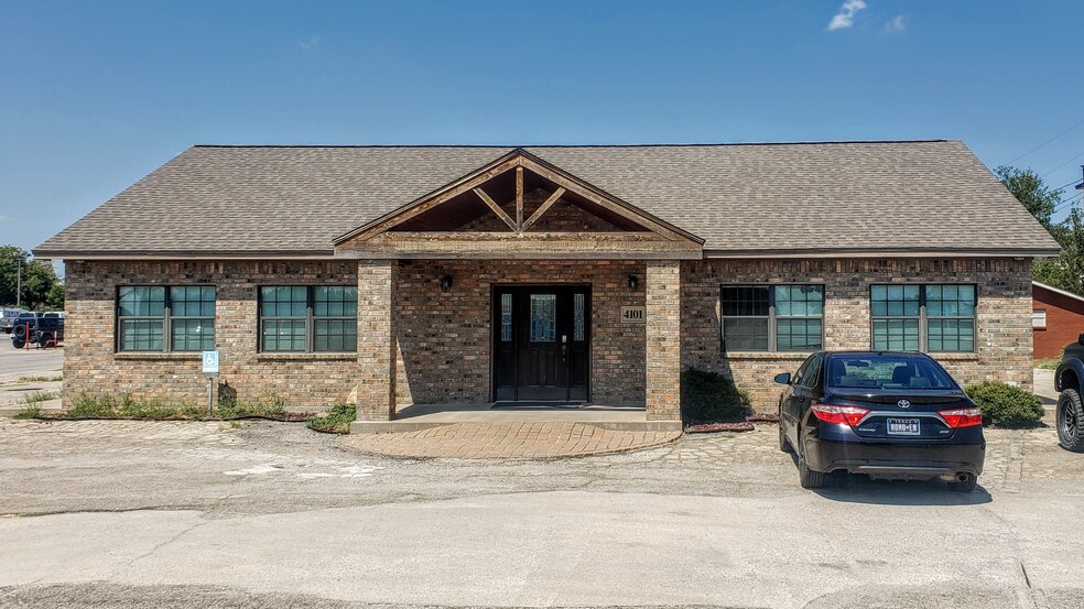 Primary Photo Of 4101 Highway 180 E, Mineral Wells Office For Sale