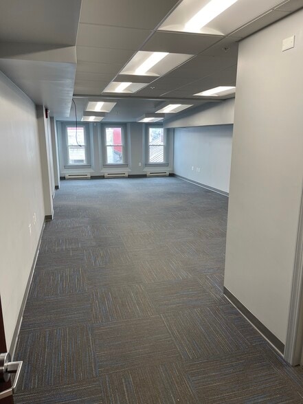More Photos Of 10-16 Public Sq, Hagerstown Loft Creative Space For Lease