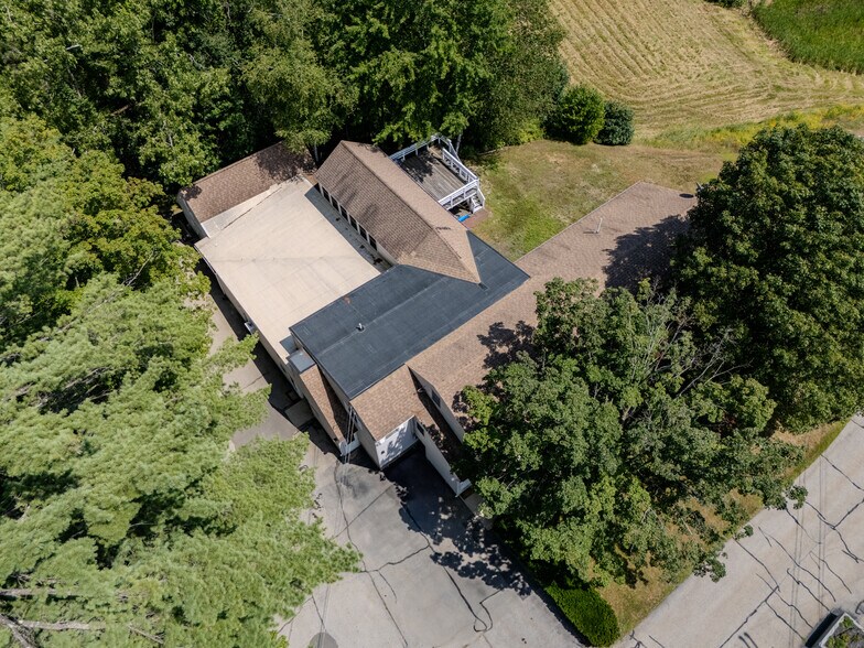 More Photos Of 77 Hancock Rd, Peterborough Flex For Sale