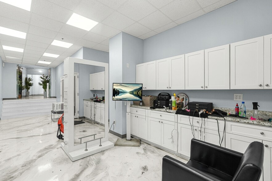 More Photos Of 20 Marietta St NW, Atlanta Apartments For Sale