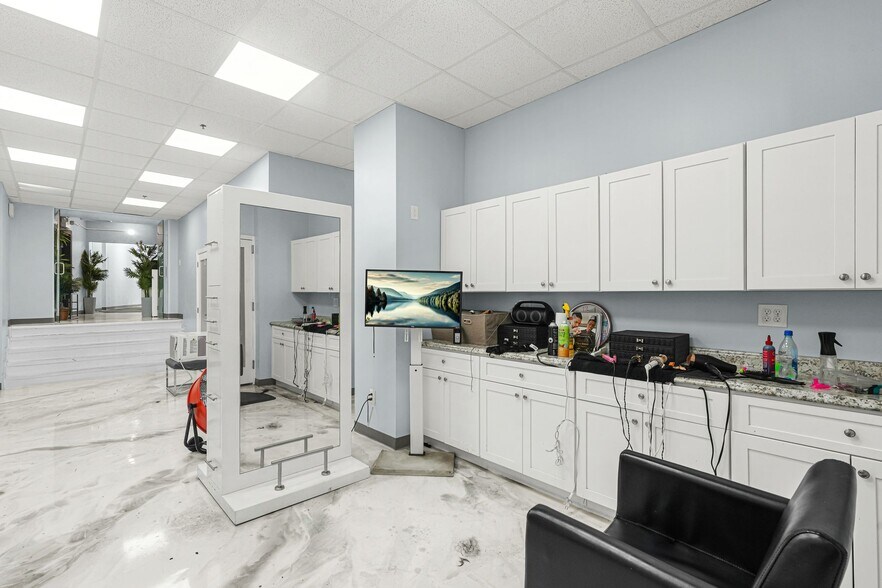 More Photos Of 20 Marietta St NW, Atlanta Apartments For Sale